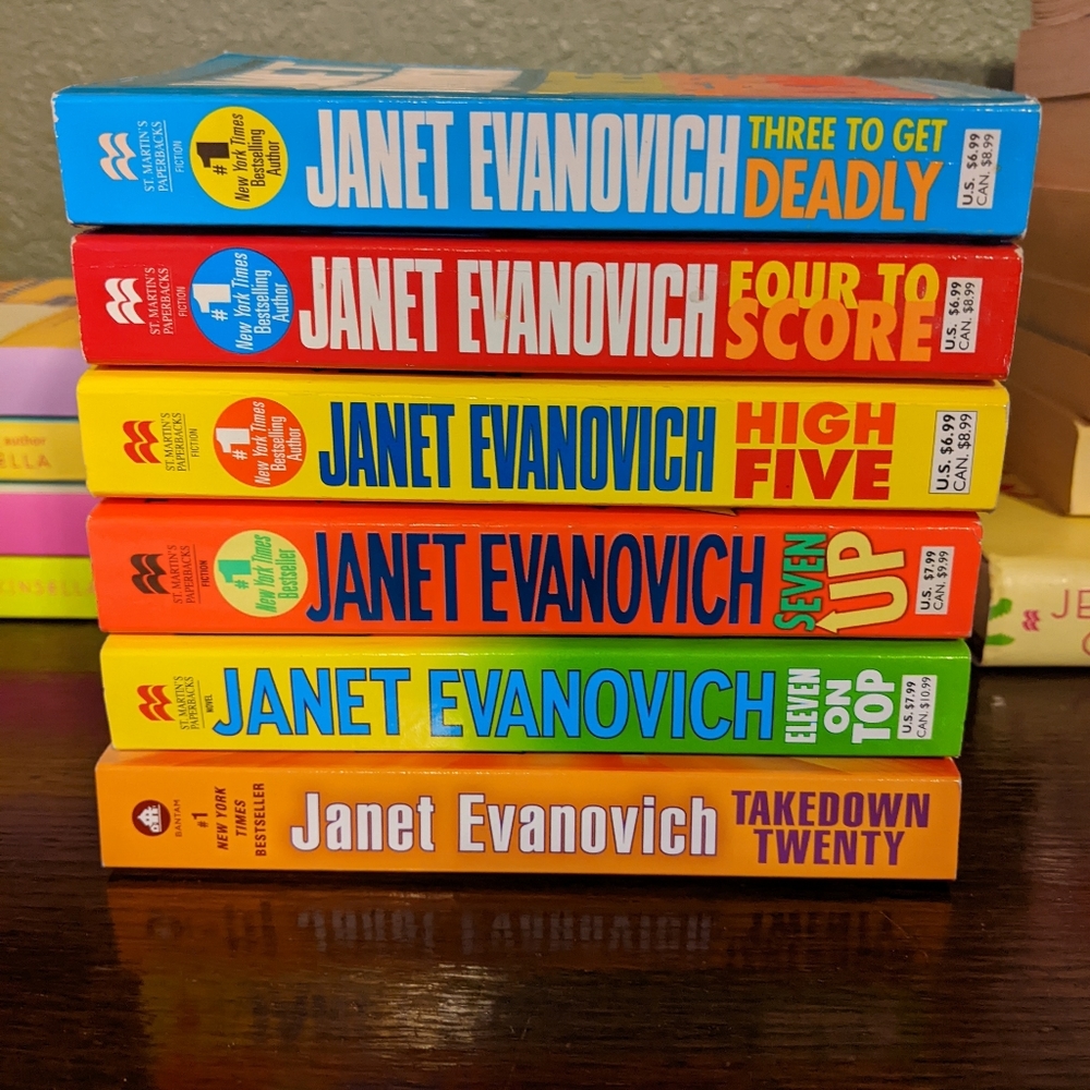 2/$18 Lot of 6 Stephanie Plum Books by Janet Evanovich